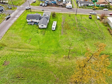 287 E 3rd St, Lowell, OR 97452 - photo 7