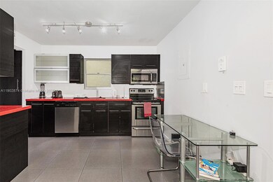 201 178th Dr unit 212, Sunny Isles Beach, FL 33160 - photo 2