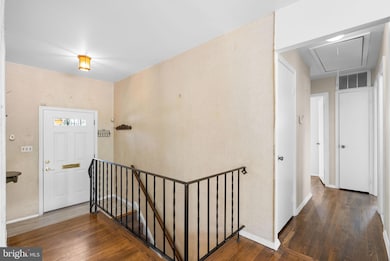 9807 Locust Ave, Lanham, MD 20706 - photo 4