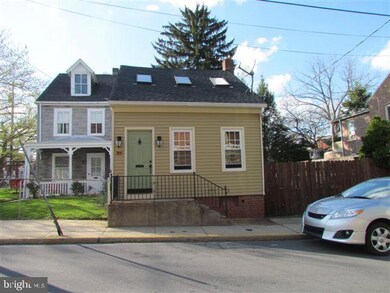 763 Saint Joseph St, Lancaster, PA 17603 - photo 2