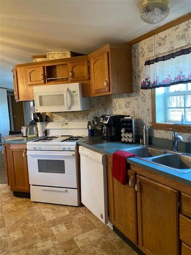 8 Julia Ave, Rochester, NH 03867 - photo 6