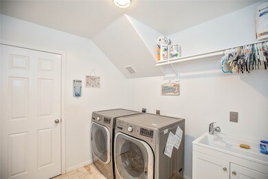 22997 Ridgemoor Estates Ct, Conroe, TX 77385 - photo 2