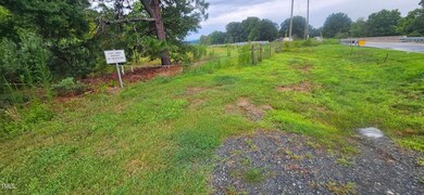 4944 Davis Rd, Winston Salem, NC 27105 - photo 2