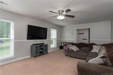 606 Pebblestone Ct, Statesville, NC 28625 - photo 6