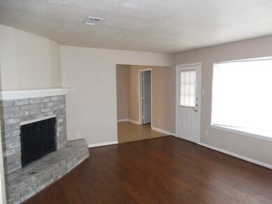 4427 Saffron Ln, Friendswood, TX 77546 - photo 3