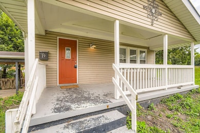 19 E Castle Rd, Columbus, OH 43207 - photo 3