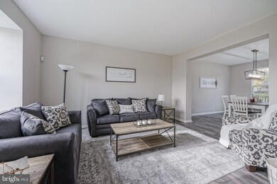 529 Maidstone Dr, Williamstown, NJ 08094 - photo 5