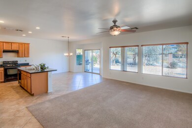 6 Living Room photo a