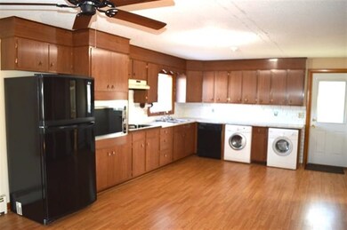 276 W Hollis St unit 279282, Nashua, NH 03060 - photo 4