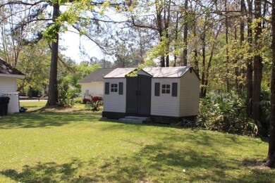 Very nice storage shed included