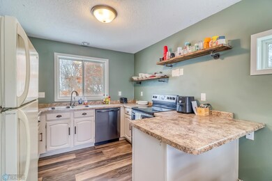 Kitchen1_2.jpg