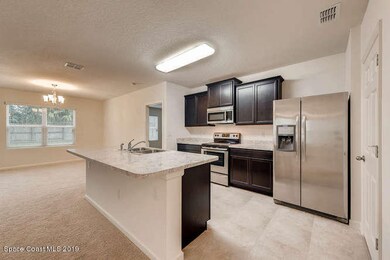 Aria D-small-004-2-Kitchen-666x445-72dpi
