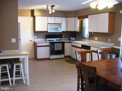 121 Deschler Blvd, Clayton, NJ 08312 - photo 6