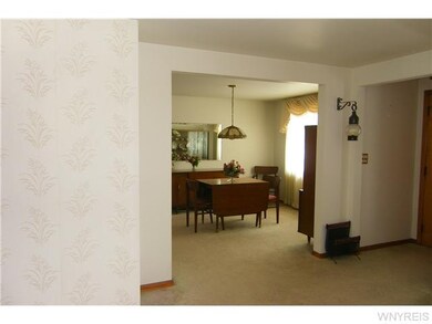 Dining Room Living room to dining room