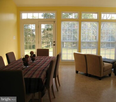 32 Jennifer Lynne Dr, Knoxville, MD 21758 - photo 3