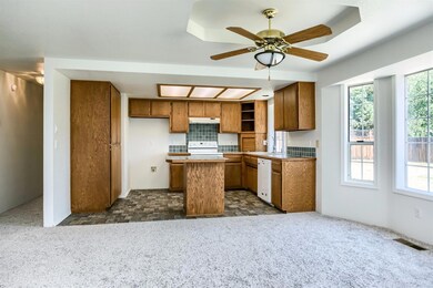 1384 Brook Ct, Medford, OR 97504 - photo 5