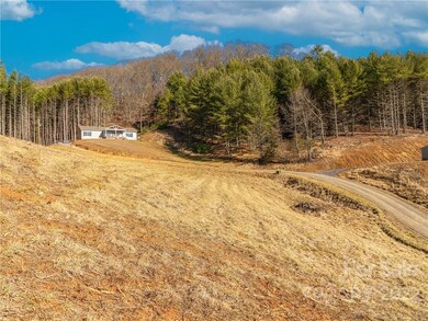 560 John Henry Rd unit 9, Burnsville, NC 28714 - photo 5