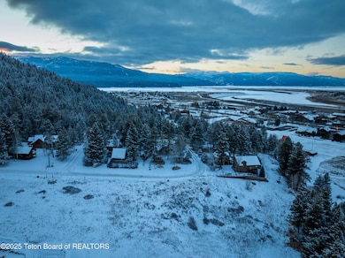 622 Grandview Dr, Alpine, WY 83128 - photo 5