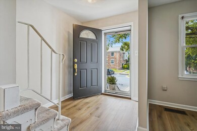 7805 Stovall Ct, Lorton, VA 22079 - photo 5