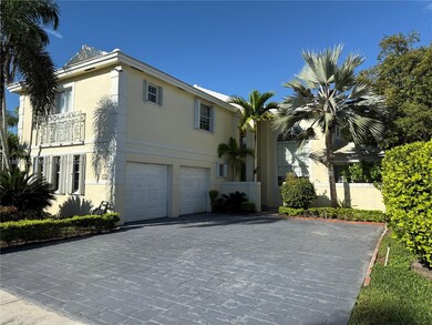 1170 Wilshire Cir E, Pembroke Pines, FL 33027 - photo 2