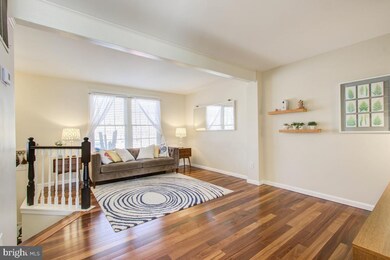 6334 Mary Todd Ln, Centreville, VA 20121 - photo 5