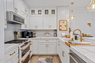 20-web-or-mls-70-railroad-pl