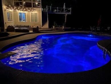 51 Barrington Dr, Bedford, NH 03110 - photo 4