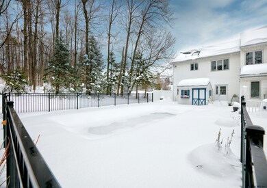 32 Chestnut Ln, Schenectady, NY 12309 - photo 5