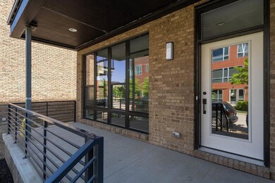 802_N_6th_St_Columbus_7