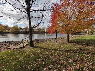 114 E North Water St, New London, WI 54961 - photo 4