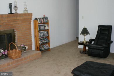 291 Pearson Dr, Colonial Beach, VA 22443 - photo 4