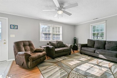 1704 Dandy Loop Rd, Yorktown, VA 23692 - photo 4