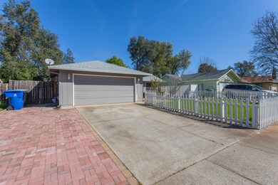 1920 Vega St, Redding, CA 96002 - photo 3