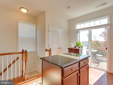 15683 John Diskin Cir unit 129, Woodbridge, VA 22191 - photo 6
