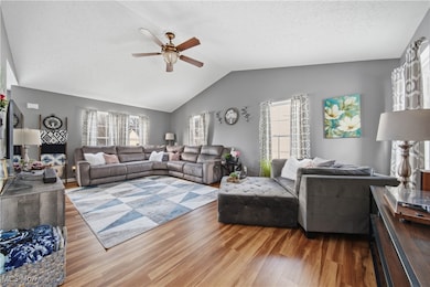 1906 Northgate Cir, Akron, OH 44320 - photo 7