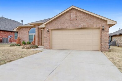 18209 Sandhurst Ct, Edmond, OK 73012 - photo 3
