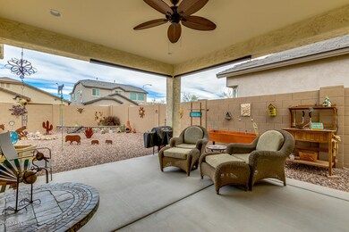 Tupelo Ave Backyard Covered Patio
