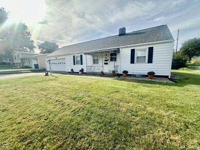 918 Orchard Dr, Covington, IN 47932 - photo 4