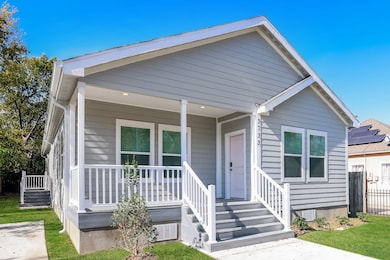 3733 Vineyard Dr, Dallas, TX 75212 - photo 2