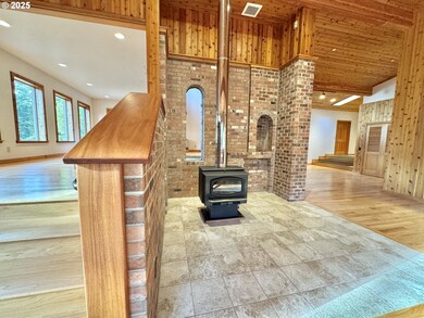 94330 Schreiber Dr, Gold Beach, OR 97444 - photo 7