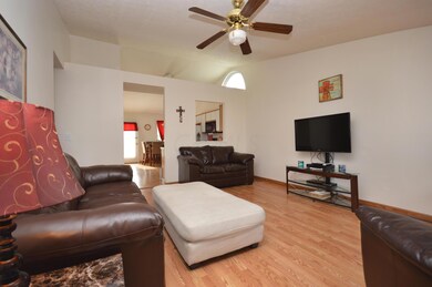 Living Room (3)