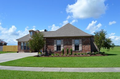 11405 Twin Oaks Circle