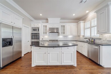 2002 Morse St, Houston, TX 77019 - photo 3