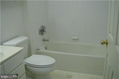 4230 Maple Path Cir, Nottingham, MD 21236 - photo 6