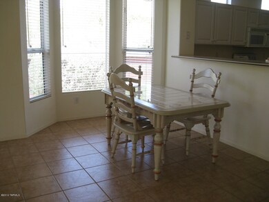 Eat in area with bay window