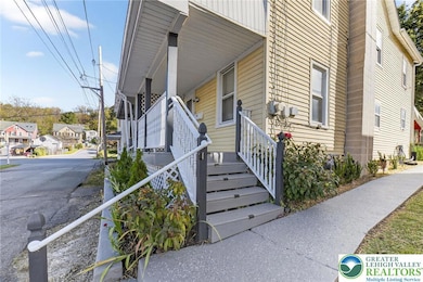 125 Wabash Ave, Bath, PA 18014 - photo 2