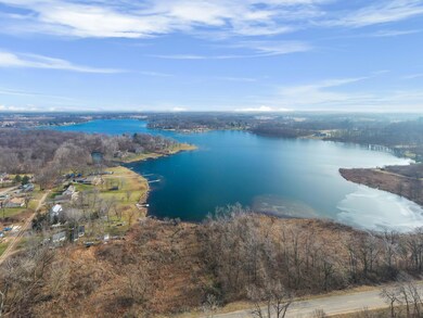 269 acre Pleasant Lake