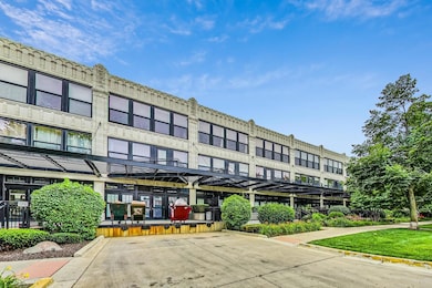 University Commons VI unit 328, Chicago, IL 60608 - photo 2