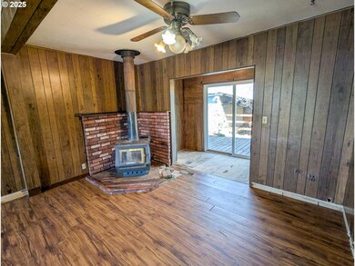 137 N 5th St, Union, OR 97883 - photo 3