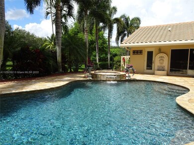 Live Florida life in STYLE in this stunning back yard